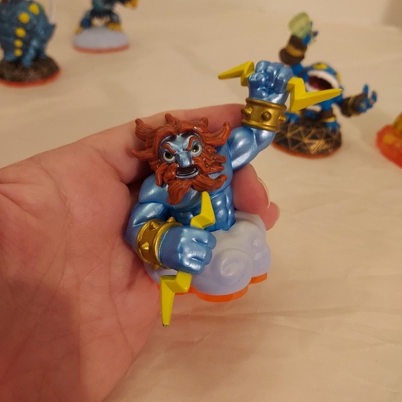 Lot of FIVE (5) Activision Skylanders Giants 2012 Action Figure Toys - Picture 8 of 16